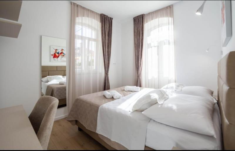 Marjan Apartment & Rooms Split Buitenkant foto